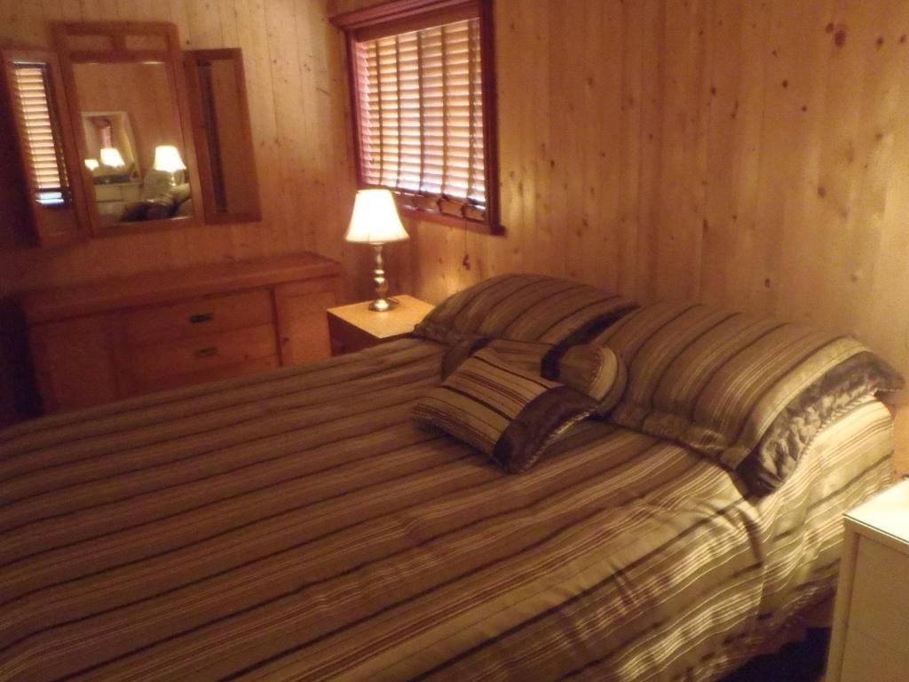 Gite La Maison Chez J.P. Bed And Breakfast Havre Aux Maisons Eksteriør bilde